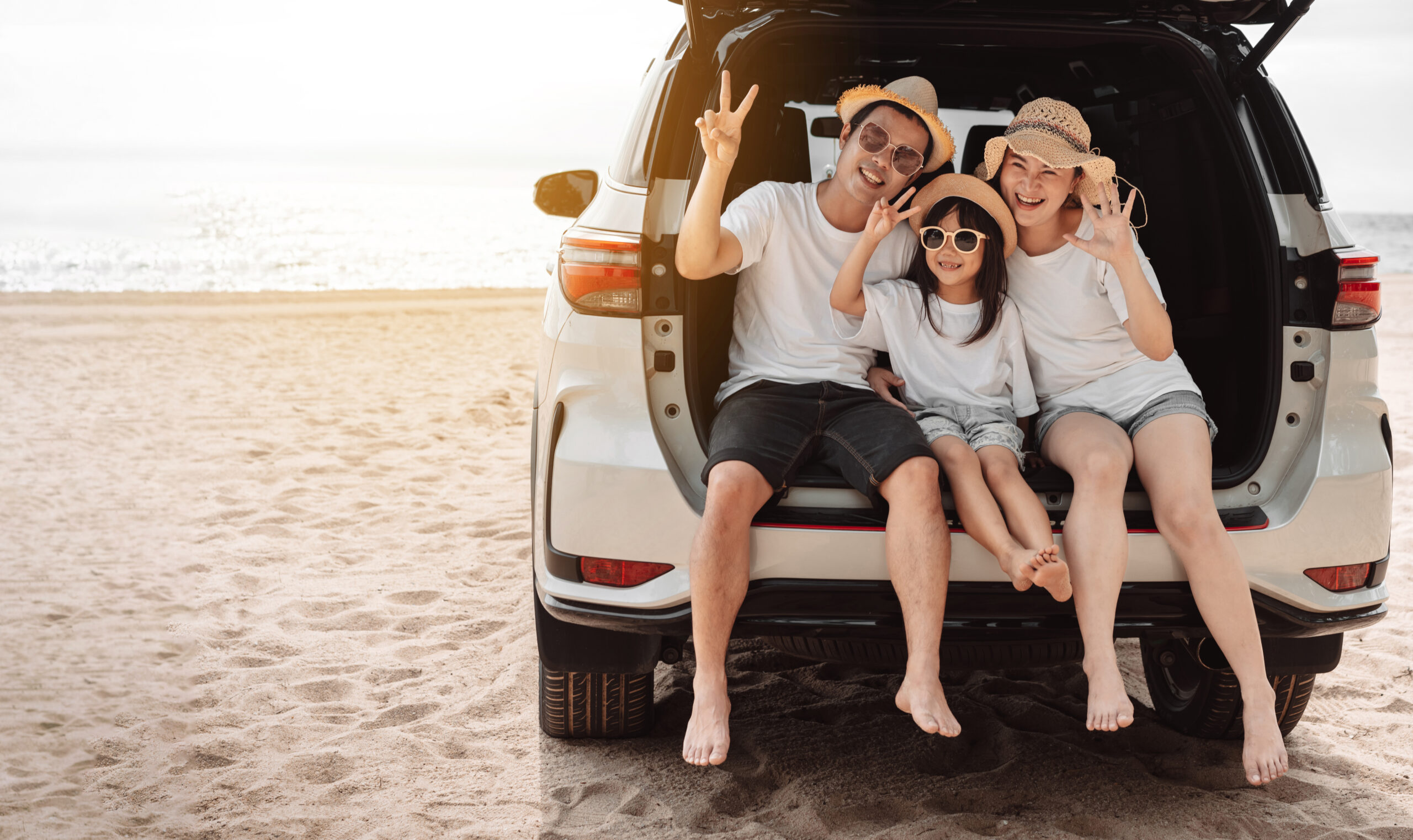 vecteezy family with car travel driving road trip summer vacation in 21609235 16 scaled